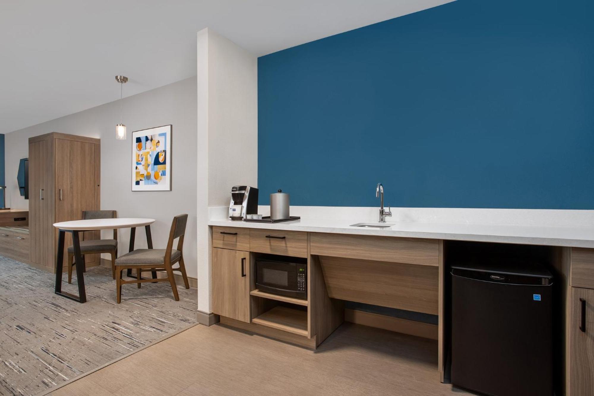 Holiday Inn Express Hotel & Suites Terre Haute By Ihg Buitenkant foto