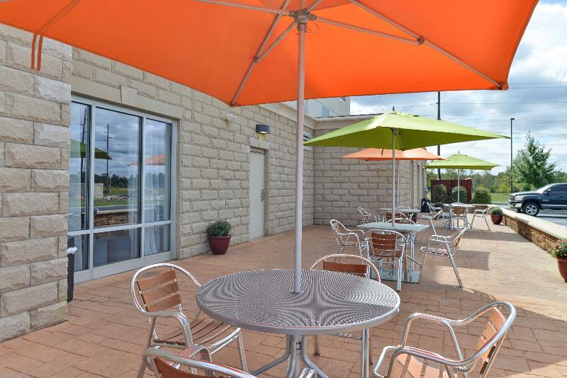 Holiday Inn Express Hotel & Suites Terre Haute By Ihg Buitenkant foto