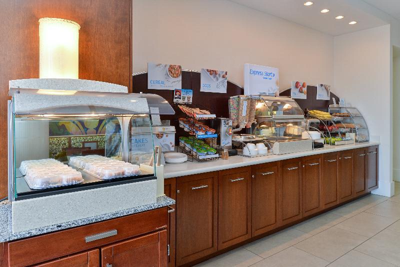 Holiday Inn Express Hotel & Suites Terre Haute By Ihg Buitenkant foto