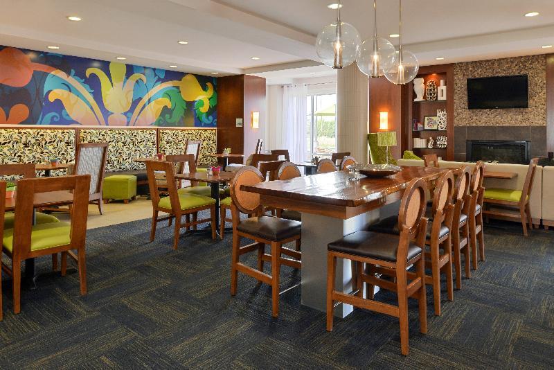 Holiday Inn Express Hotel & Suites Terre Haute By Ihg Buitenkant foto